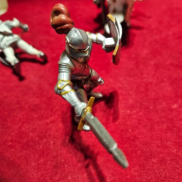 Papo Knights - Picture 8 of 16